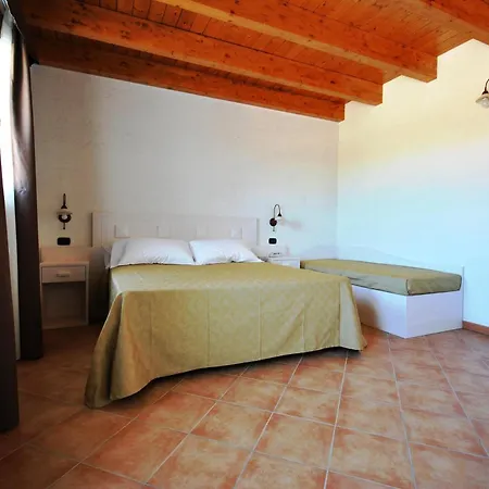 Farm stay Tenuta Kyrios Con Piscina