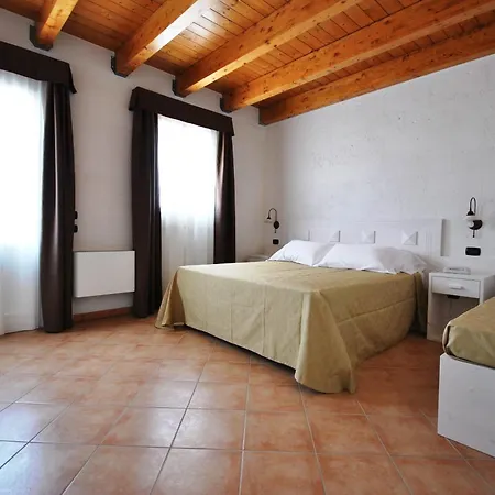 Tenuta Kyrios Con Piscina Farm stay